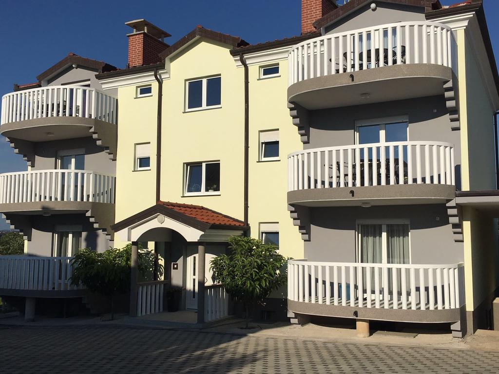 Apartments Barbic Umag Exterior foto
